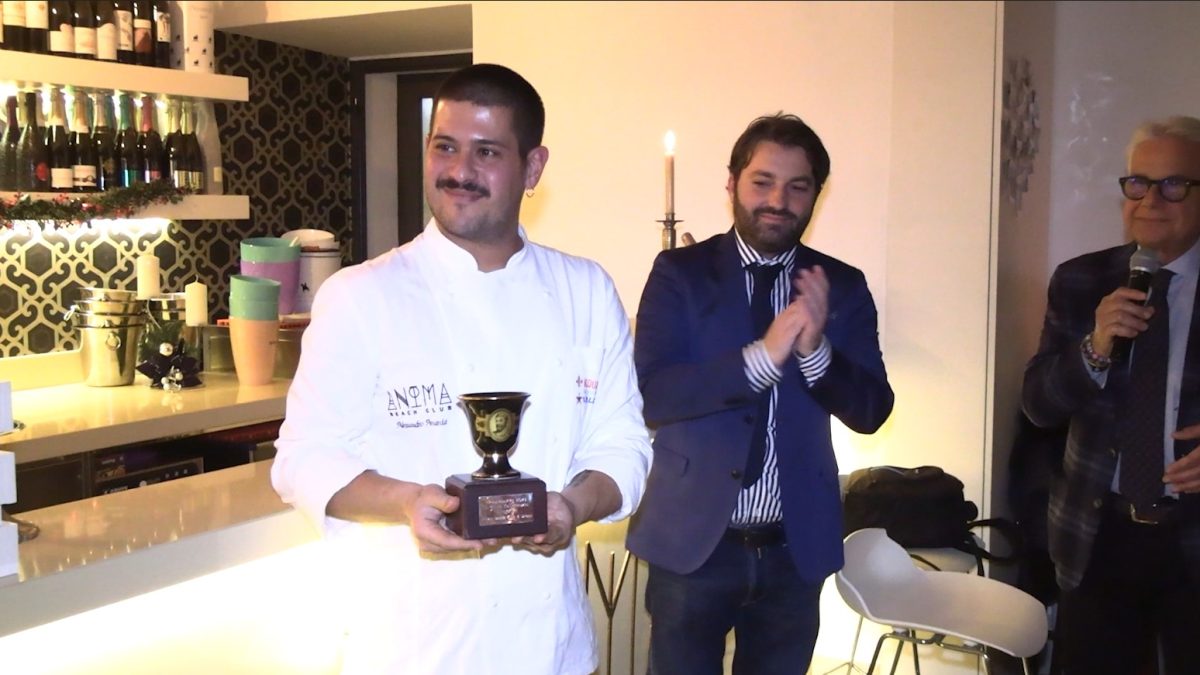 Schola Italika celebra l’eccellenza culinaria di Alessandro Anania con la Coppa di Pitagora creata da Gerardo Sacco
